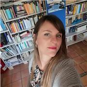 Insegnante di lettere nella scuola secondaria, ho un'esperienza di studio e insegnamento in Francia di 7 anni